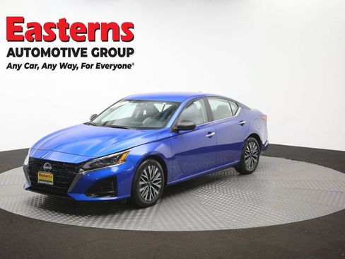 Used 2025 Nissan Altima 2.5 SV FWD image 54