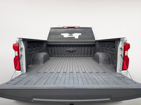 Used 2021 Chevrolet Silverado 1500 LT Trail Boss w/ Bed Protection Package AWD/4WD image 5
