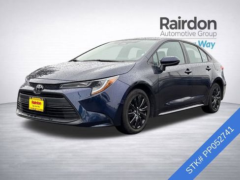 Used 2023 Toyota Corolla LE image 3