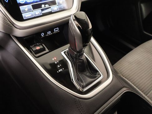 Used 2023 Subaru Outback Premium image 8