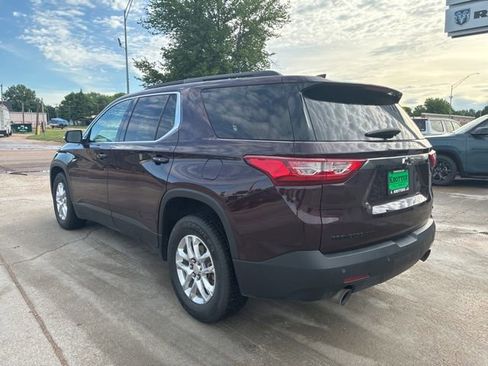 Used 2019 Chevrolet Traverse LT w/ LPO, Blackout Package AWD/4WD image 7