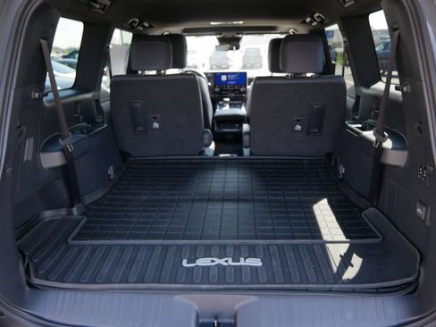 Used 2024 Lexus GX 550 w/ Cold Area Package AWD/4WD image 9