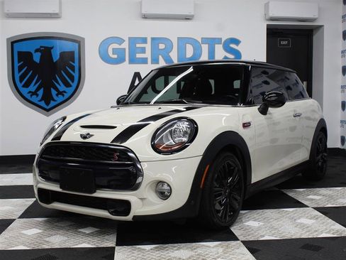 Used 2014 MINI Cooper S image 1