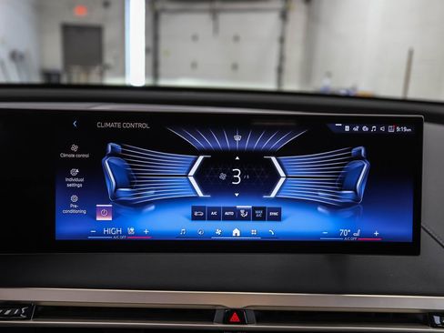 New 2026 BMW iX xDrive45 w/ Premium Package image 18