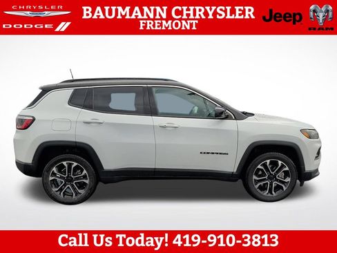 Used 2023 Jeep Compass Limited AWD/4WD image 8