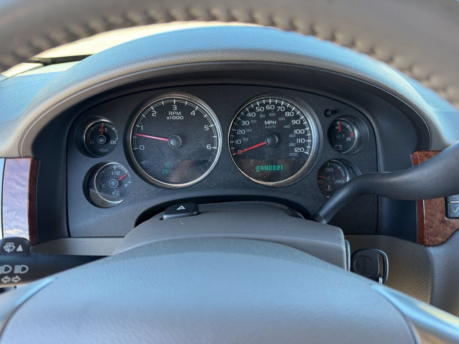 Used 2007 GMC Yukon SLT w/ SLT Preferred Equipment Group AWD/4WD image 19