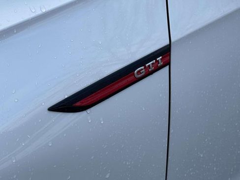 Used 2022 Volkswagen GTI Autobahn image 11