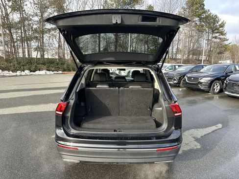 Used 2020 Volkswagen Tiguan SE w/ Panoramic Sunroof Package FWD image 36
