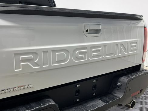 New 2026 Honda Ridgeline Black Edition image 6