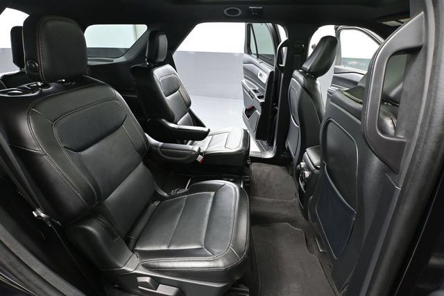 Used 2020 Ford Explorer Limited AWD/4WD image 41