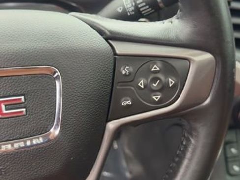 Used 2017 GMC Acadia SLT image 12