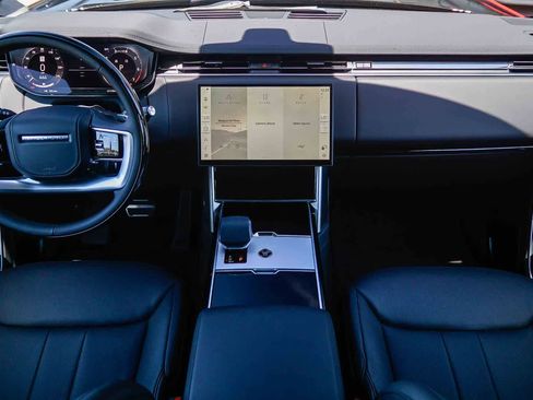 New 2026 Land Rover Range Rover SE AWD/4WD image 12