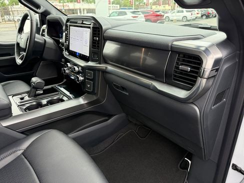 Used 2025 Ford F150 Lariat w/ Equipment Group 501A Mid image 18