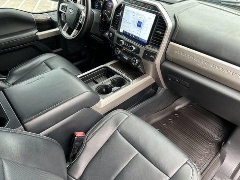 Used 2022 Ford F250 Lariat w/ Lariat Ultimate Package AWD/4WD image 14
