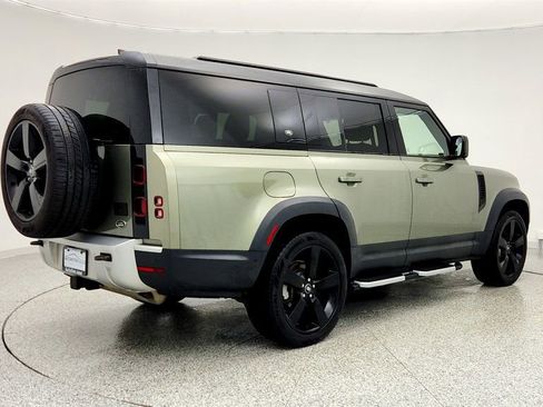 Used 2023 Land Rover Defender 130 S image 5