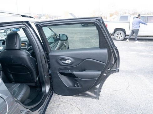 Certified 2023 Jeep Cherokee Altitude Lux w/ Lux Elite Package image 12