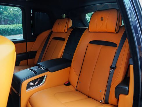 Certified 2022 Rolls-Royce Cullinan w/ Cullinan Package AWD/4WD image 24