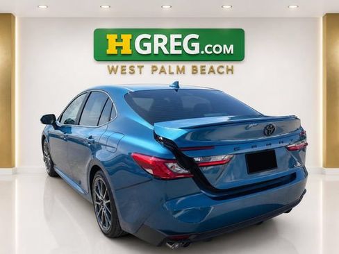 Used 2025 Toyota Camry SE FWD image 2