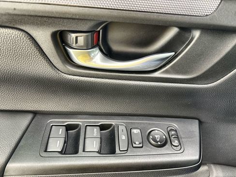 Used 2024 Honda CR-V LX image 15