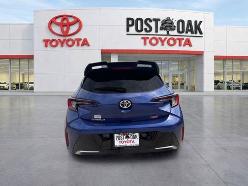 Used 2025 Toyota Corolla XSE FWD image 4