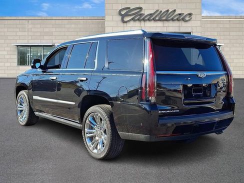 Used 2020 Cadillac Escalade Premium Luxury w/ LPO, Radiant Package image 4
