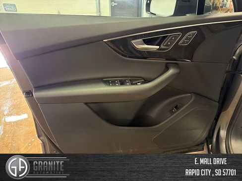 Used 2023 Audi Q7 2.0T Premium AWD/4WD image 10