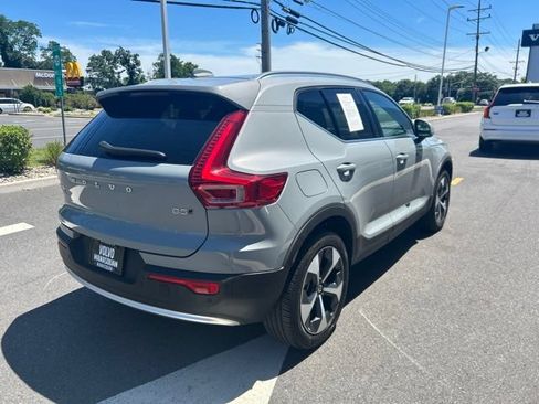 Used 2025 Volvo XC40 B5 Plus AWD/4WD image 5