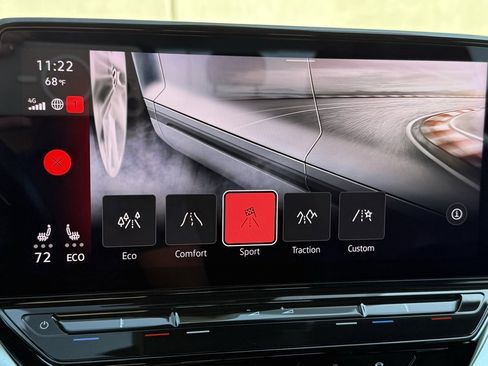 Certified 2022 Volkswagen ID.4 Pro S image 10