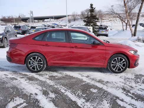 Used 2025 Volkswagen Jetta Sport image 8