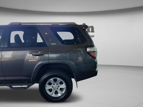 Used 2015 Toyota 4Runner Limited image 30