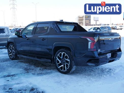 Used 2024 Chevrolet Silverado EV RST image 8