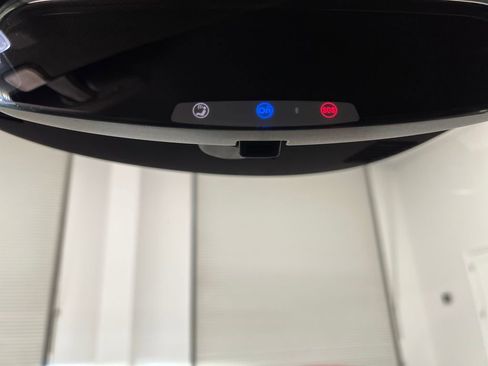 Used 2019 Chevrolet Corvette Stingray Coupe w/ Carbon Flash Badge Package image 31