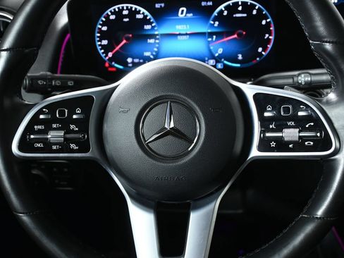 Used 2022 Mercedes-Benz GLB 250 4MATIC image 19