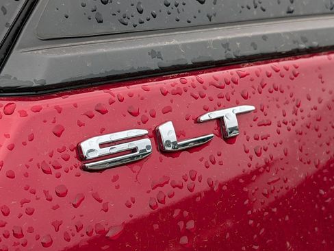 Used 2024 GMC Terrain SLT w/ Infotainment Package II AWD/4WD image 13