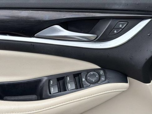 Used 2021 Buick Enclave Essence w/ Sport Touring Edition FWD image 25