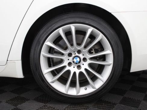 Used 2015 BMW 750Li xDrive AWD/4WD image 8
