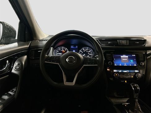 Used 2020 Nissan Rogue Sport SV image 21