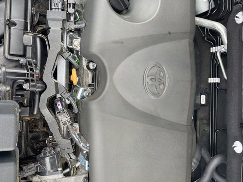 Used 2025 Toyota RAV4 LE image 33