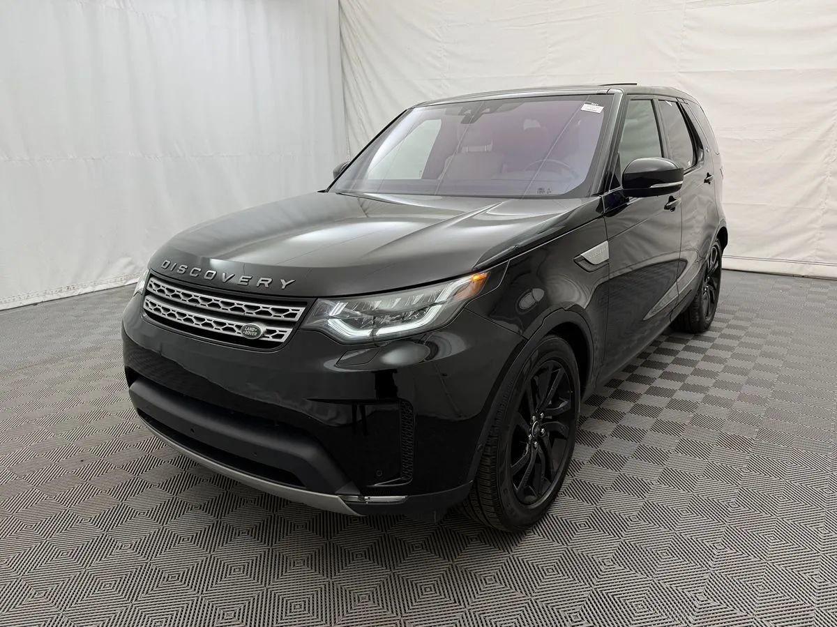 Used 2020 Land Rover Discovery Landmark AWD/4WD image 2