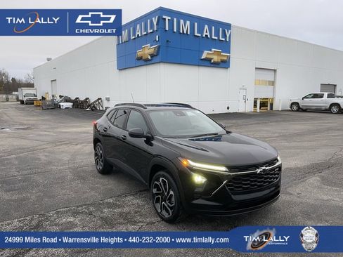 New 2026 Chevrolet Trax RS w/ Sunroof Package image 1