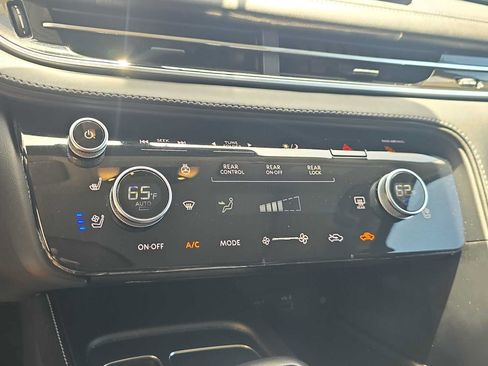 Used 2023 INFINITI QX60 Luxe w/ Performance Audio Package FWD image 22