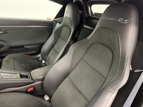 Certified 2025 Porsche 718 Boxster Spyder RS RWD image 20
