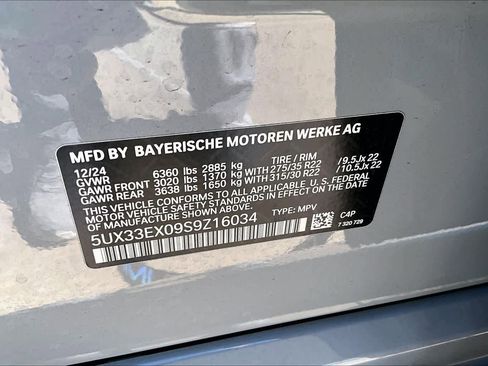 Used 2025 BMW X6 xDrive40i w/ Climate Comfort Package image 33