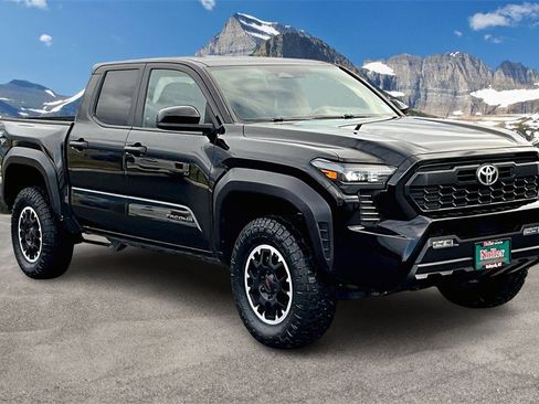 Used 2024 Toyota Tacoma TRD Off-Road image 12