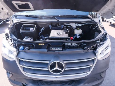 Used 2023 Mercedes-Benz Sprinter 2500 image 26