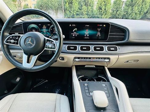 Used 2021 Mercedes-Benz GLS 450 4MATIC image 36