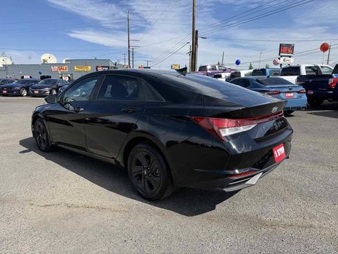 Used 2023 Hyundai Elantra SEL FWD image 6