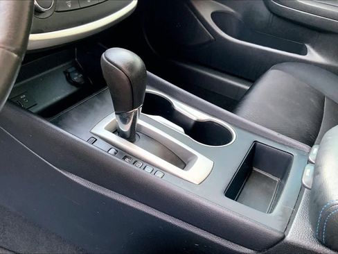 Used 2017 Nissan Altima 2.5 SR w/ Midnight Edition Package image 17