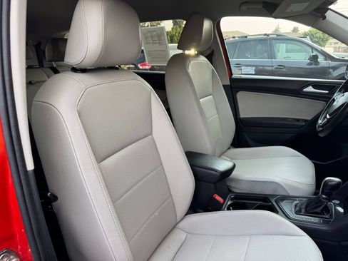 Used 2019 Volkswagen Tiguan SE FWD image 24