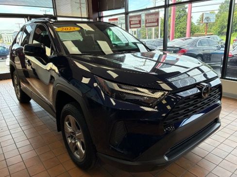 Used 2025 Toyota RAV4 XLE w/ Convenience Package FWD image 1